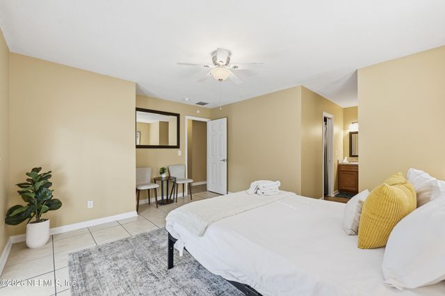 1052 PENMAN Road, Jacksonville Beach, FL 32250