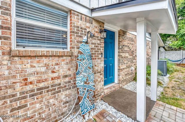 1052 PENMAN Road, Jacksonville Beach, FL 32250