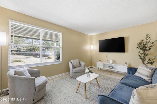 1052 PENMAN Road, Jacksonville Beach, FL 32250