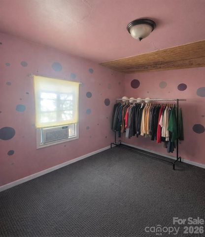 214 Oregon Street, Charlotte, NC 28208