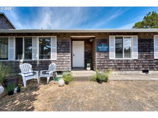 5950 Neptune Dr, Pacific City, OR 97135