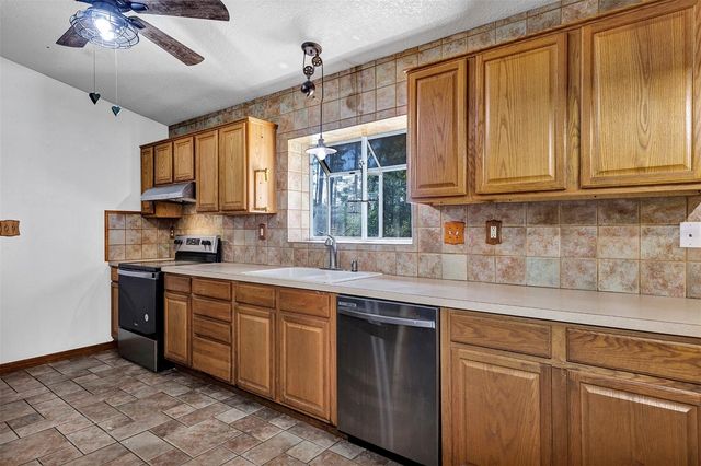 2588 COUNTY ROAD 245C, Oxford, FL 34484