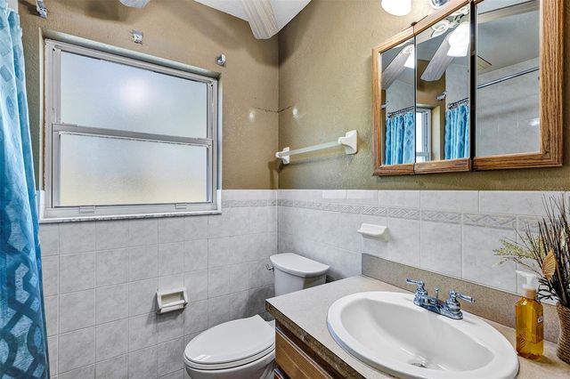 2588 COUNTY ROAD 245C, Oxford, FL 34484