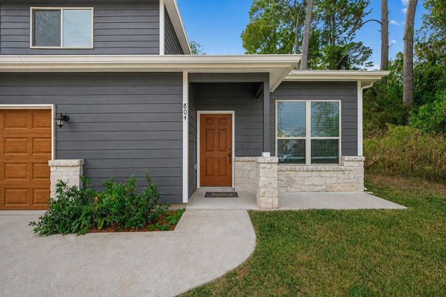 804 Pearl River Drive, Conroe, TX 77316