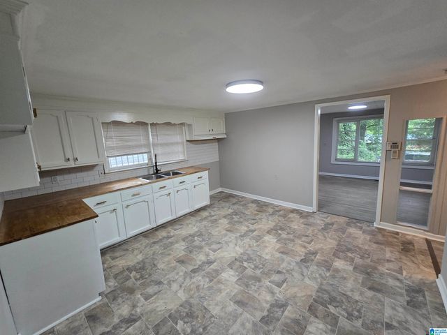 1713 COURTNEY AVENUE, Bessemer, AL 35020