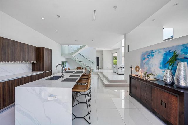 200 SW 32nd Road, Miami, FL 33129