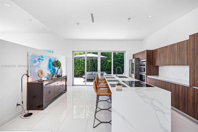 200 SW 32nd Road, Miami, FL 33129