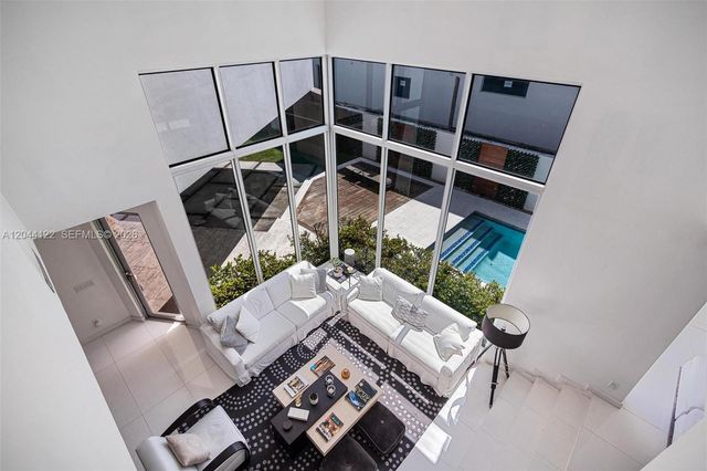 200 SW 32nd Road, Miami, FL 33129