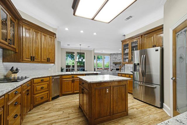 901 Canterbury Lane, Keller, TX 76248