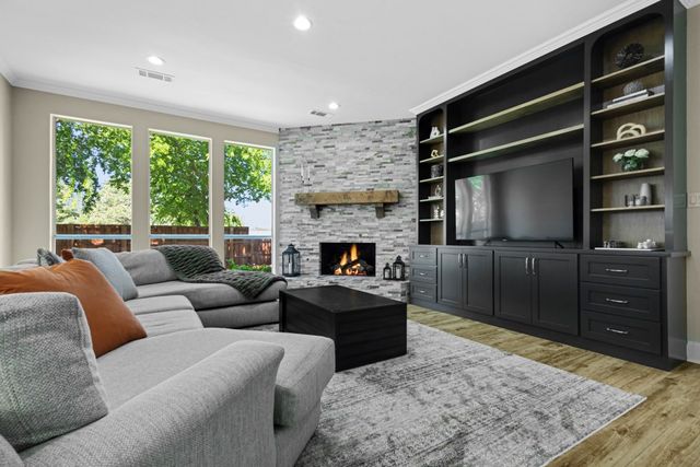 901 Canterbury Lane, Keller, TX 76248