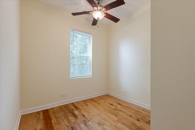 1234 W 49th Place 2F, Chicago, IL 60609