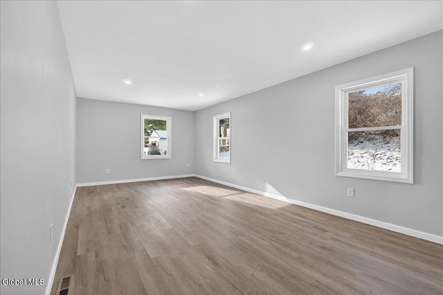 6 Charl Lane, Brunswick, NY 12180