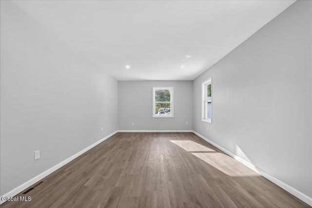 6 Charl Lane, Brunswick, NY 12180