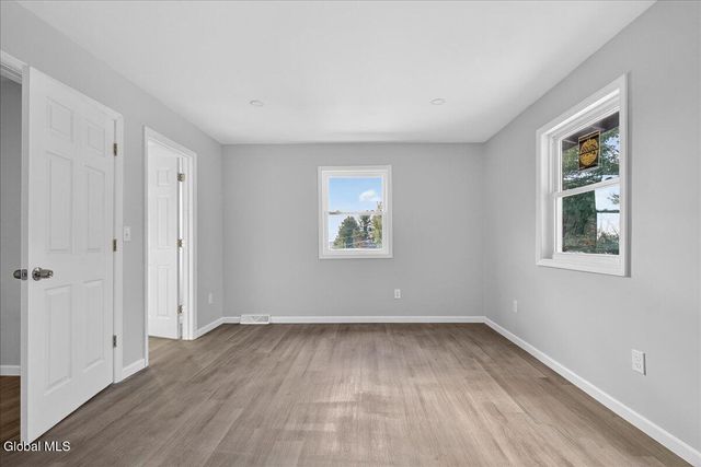 6 Charl Lane, Brunswick, NY 12180