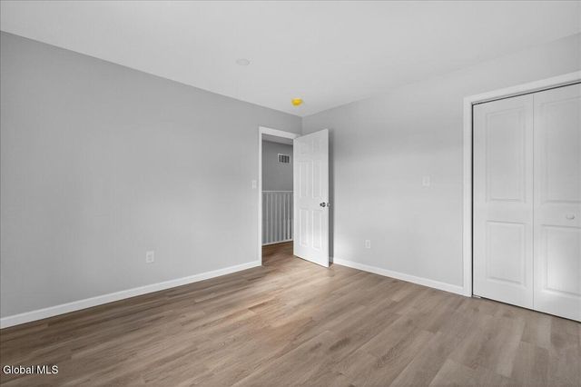 6 Charl Lane, Brunswick, NY 12180