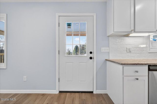 6 Charl Lane, Brunswick, NY 12180