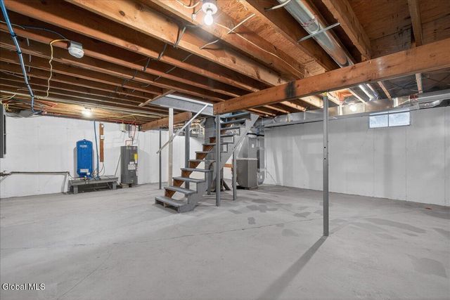 6 Charl Lane, Brunswick, NY 12180