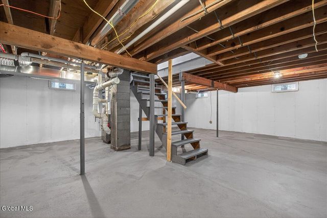 6 Charl Lane, Brunswick, NY 12180