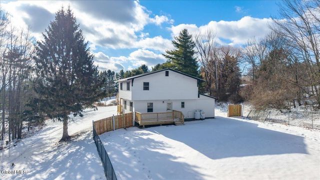 6 Charl Lane, Brunswick, NY 12180