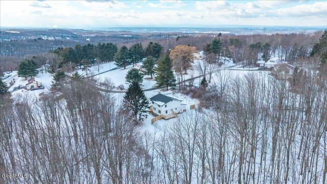 6 Charl Lane, Brunswick, NY 12180