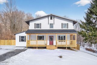6 Charl Lane, Brunswick, NY 12180