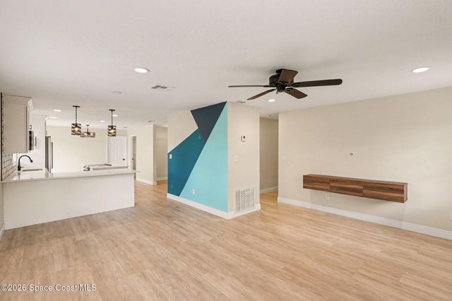 635 Firestone Street NE, Palm Bay, FL 32907