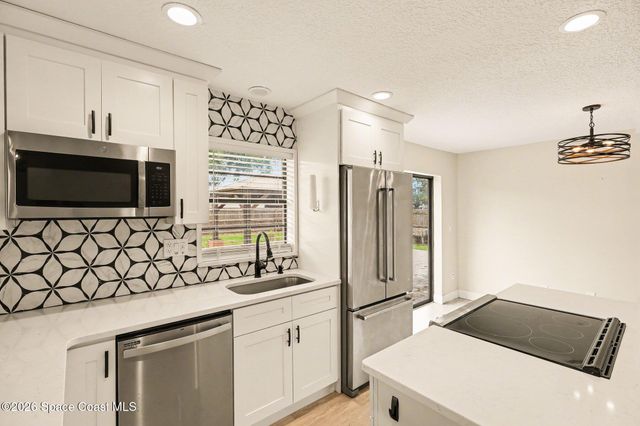 635 Firestone Street NE, Palm Bay, FL 32907