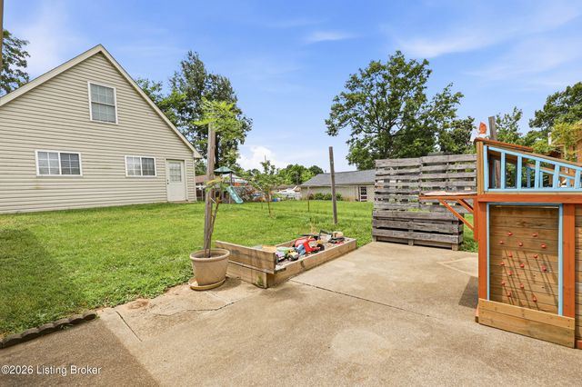 6314 Moorhaven Dr, Louisville, KY 40228
