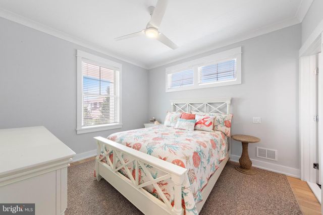 118 DOLPHIN AVE, Beach Haven, NJ 08008