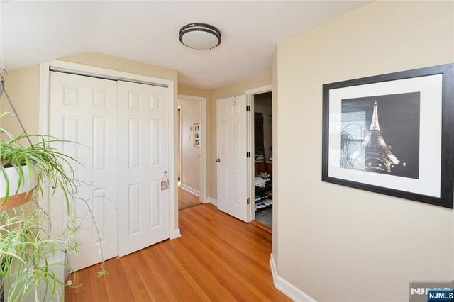 0-35 Midland Avenue, Fair Lawn, NJ 07410