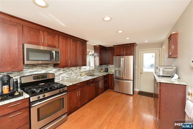 0-35 Midland Avenue, Fair Lawn, NJ 07410