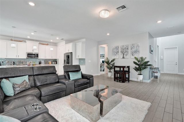 2737 Country Lake Trl, Boynton Beach, FL 33436