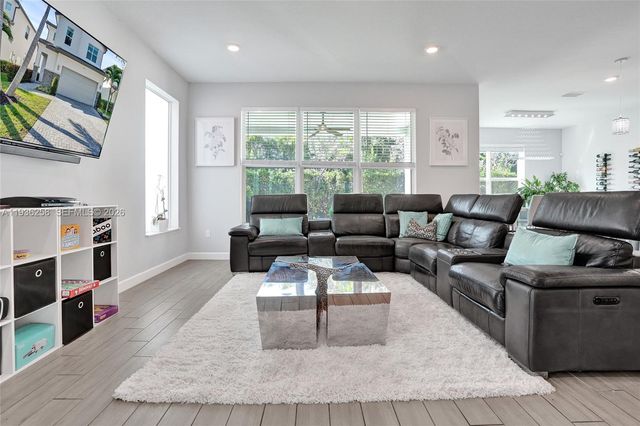 2737 Country Lake Trl, Boynton Beach, FL 33436