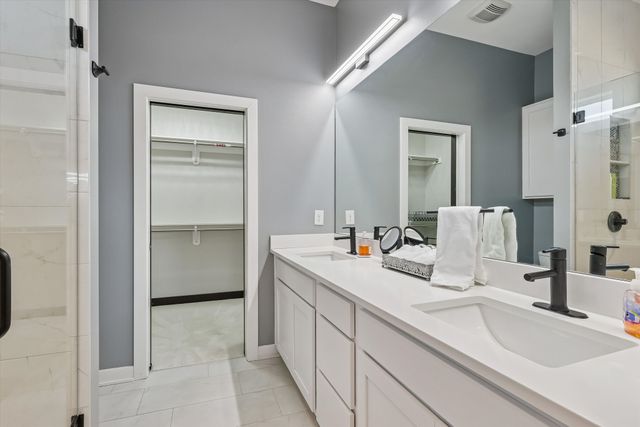 1904 NW Prairie Creek Drive, Grimes, IA 50111