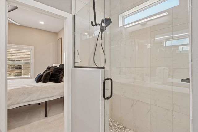 1904 NW Prairie Creek Drive, Grimes, IA 50111