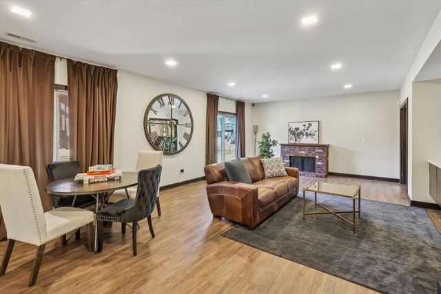 1904 NW Prairie Creek Drive, Grimes, IA 50111