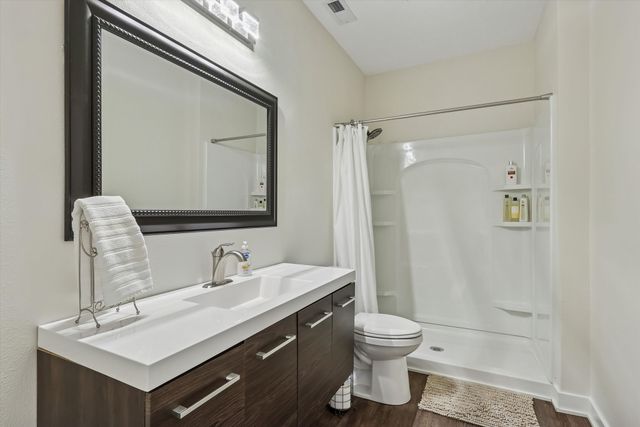 1904 NW Prairie Creek Drive, Grimes, IA 50111