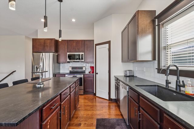 1904 NW Prairie Creek Drive, Grimes, IA 50111