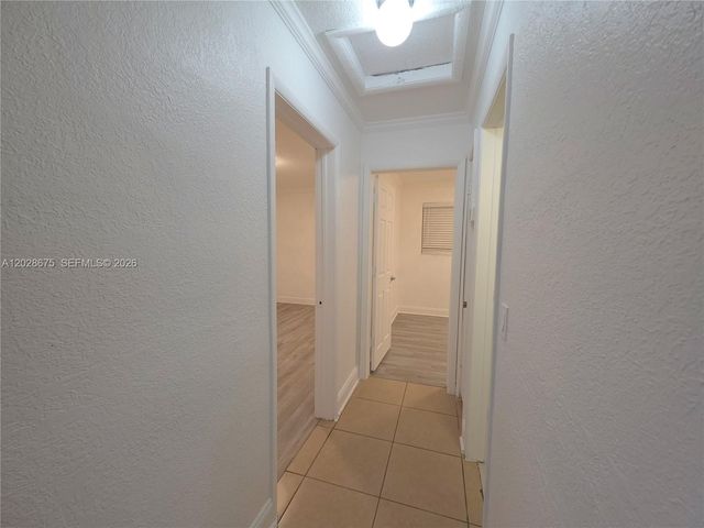 8420 NW 10th St, Pembroke Pines, FL 33024
