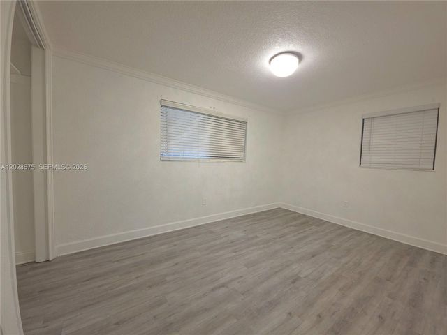 8420 NW 10th St, Pembroke Pines, FL 33024