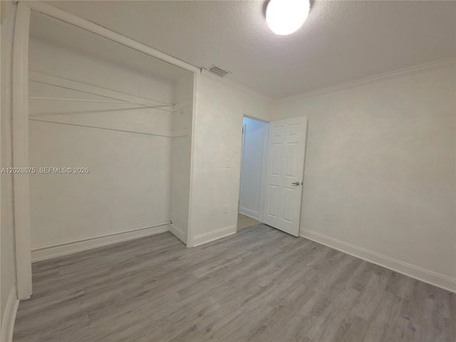 8420 NW 10th St, Pembroke Pines, FL 33024