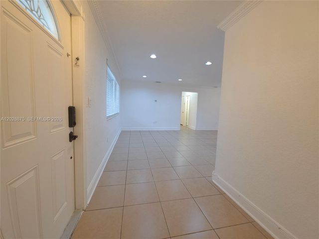 8420 NW 10th St, Pembroke Pines, FL 33024