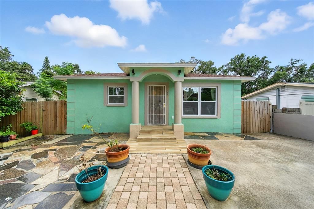 1607 E POINSETTIA AVENUE, Tampa, FL 33612