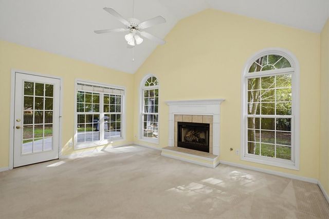 110 Brookstone Crest, Newnan, GA 30265