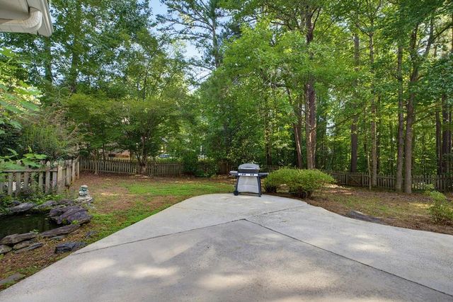 110 Brookstone Crest, Newnan, GA 30265