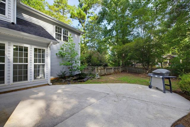 110 Brookstone Crest, Newnan, GA 30265