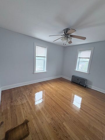 3410 Harlem Avenue 12, Riverside, IL 60546