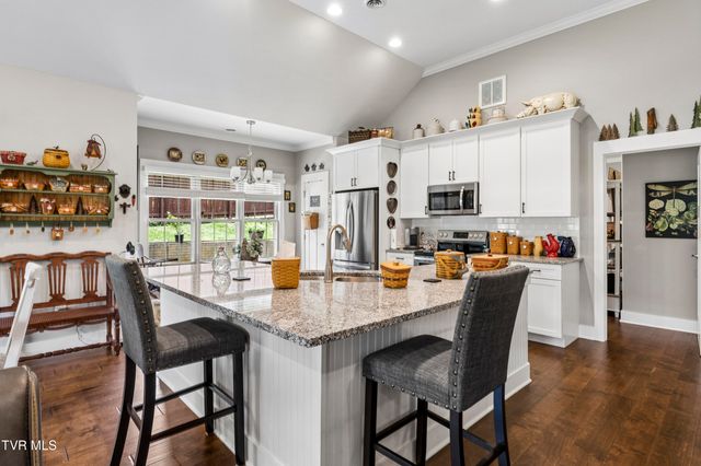 1120 Miller Drive Unit 201, Jonesborough, TN 37659
