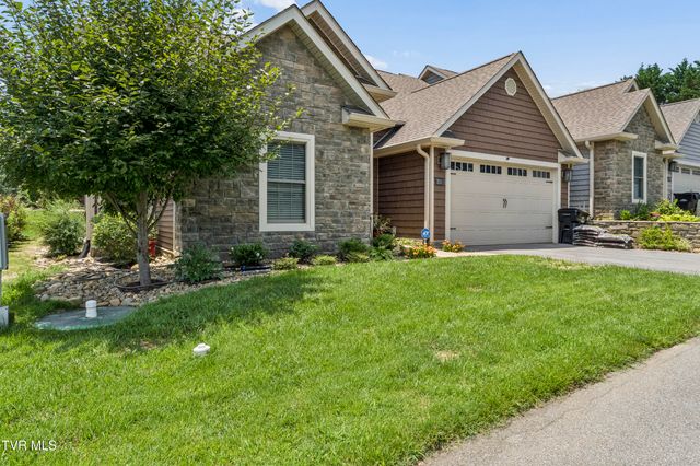 1120 Miller Drive Unit 201, Jonesborough, TN 37659