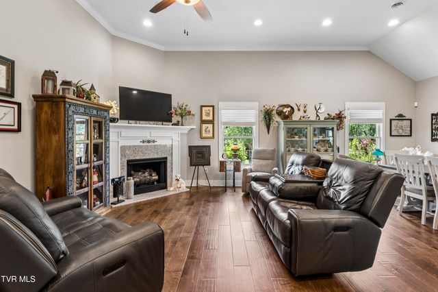 1120 Miller Drive Unit 201, Jonesborough, TN 37659
